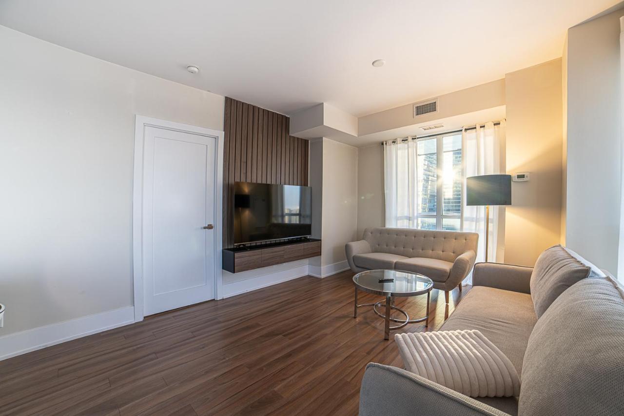 Designer Condo W/ Cn Tower View & Parking Toronto Exterior foto