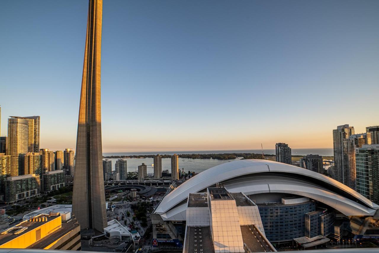 Designer Condo W/ Cn Tower View & Parking Toronto Exterior foto